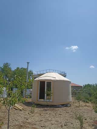 Пιούρτα GEA Glampings 18 τ.μ. Συμπαγής, Ζεστή και Σχεδιασμένη για Επαφή με τη Φύση