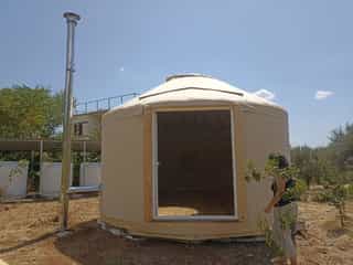 Пιούρτα GEA Glampings 18 τ.μ. Συμπαγής, Ζεστή και Σχεδιασμένη για Επαφή με τη Φύση